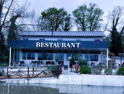 Restaurant bord de Loire  Saint-Rémy-La-Varenne